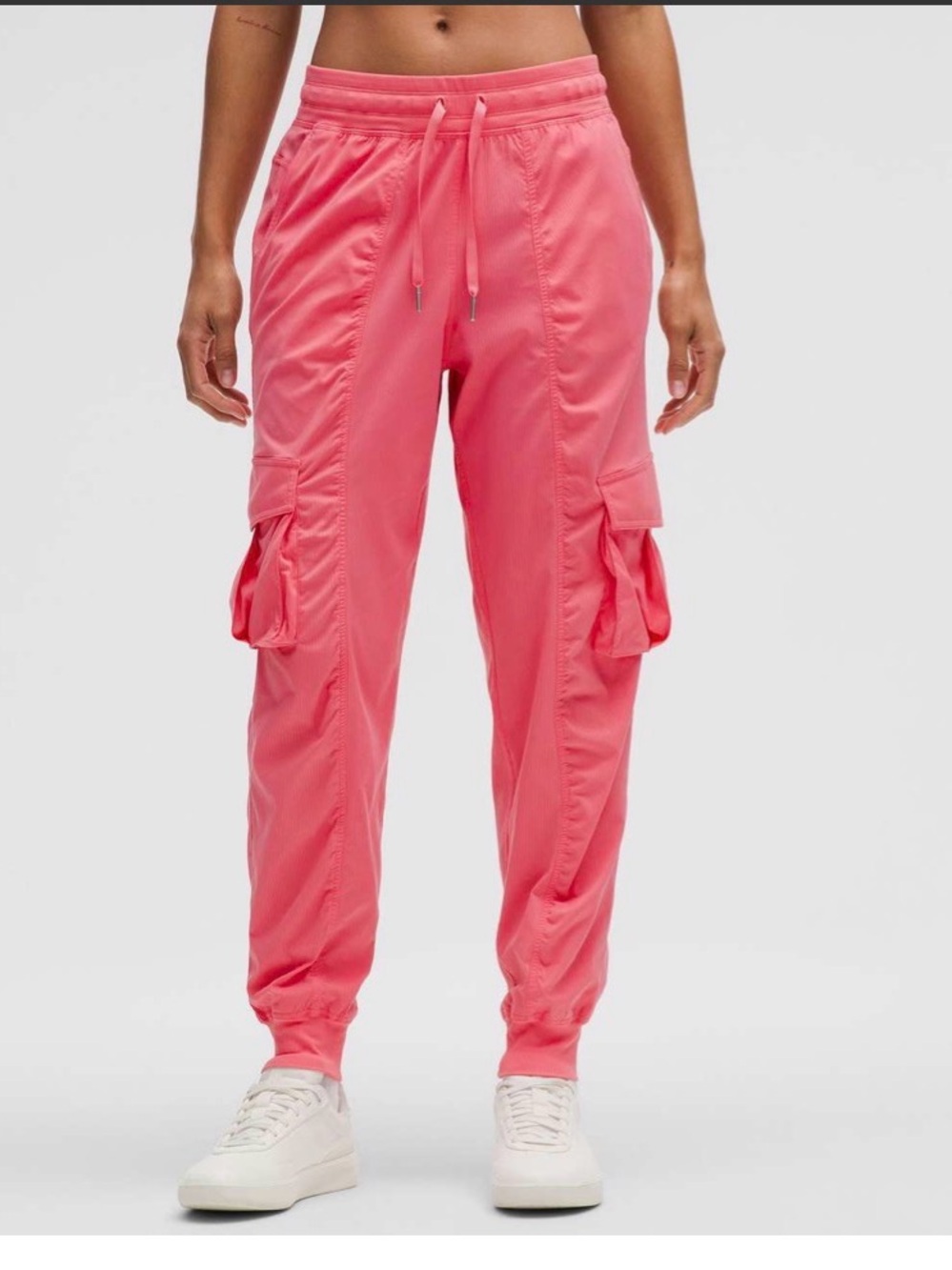 Lululemon Dance Studio Relaxed-Fit Mid-Rise Cargo Jogger
Sakura Pink XL
